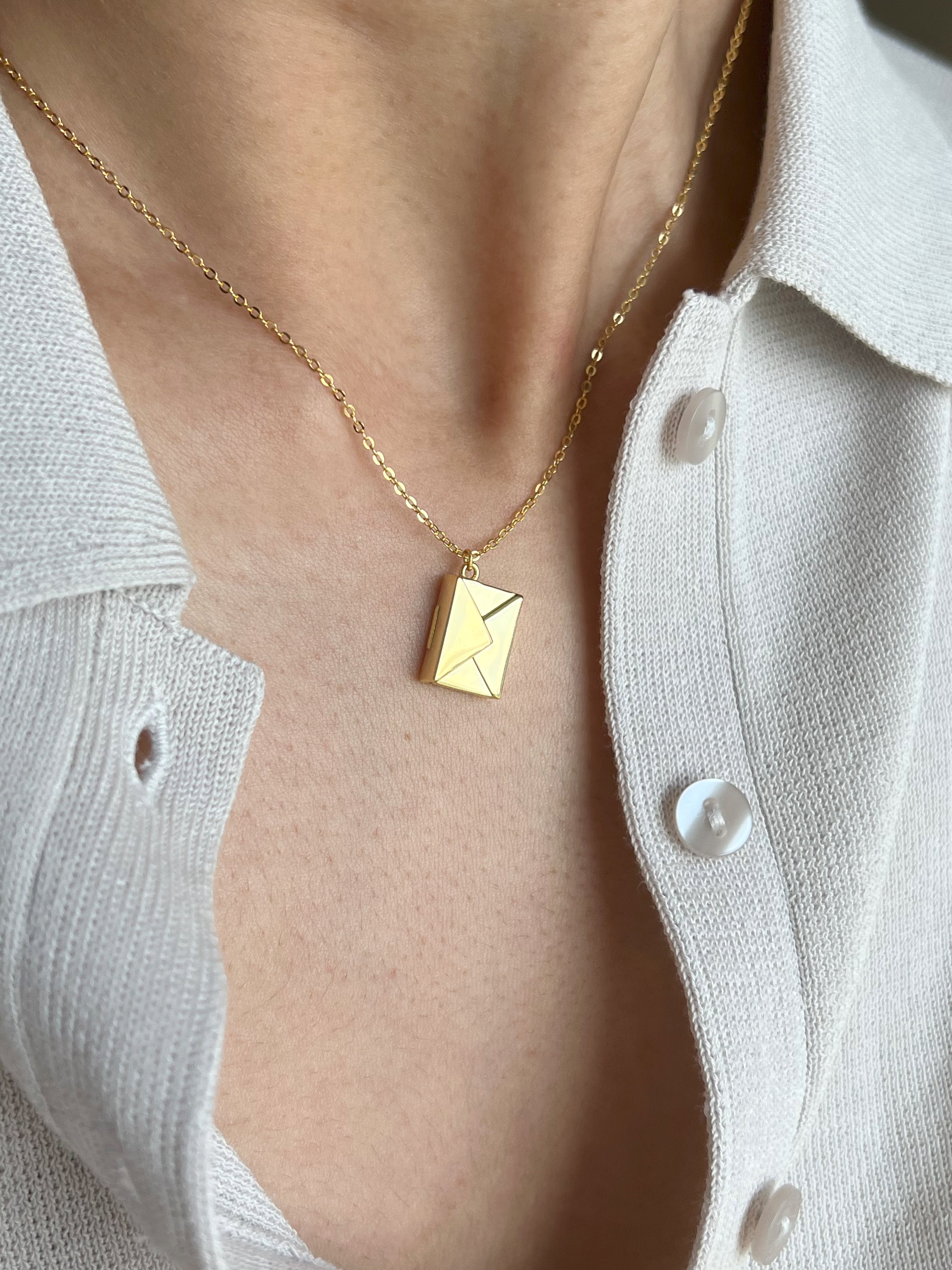 Collar de sobre