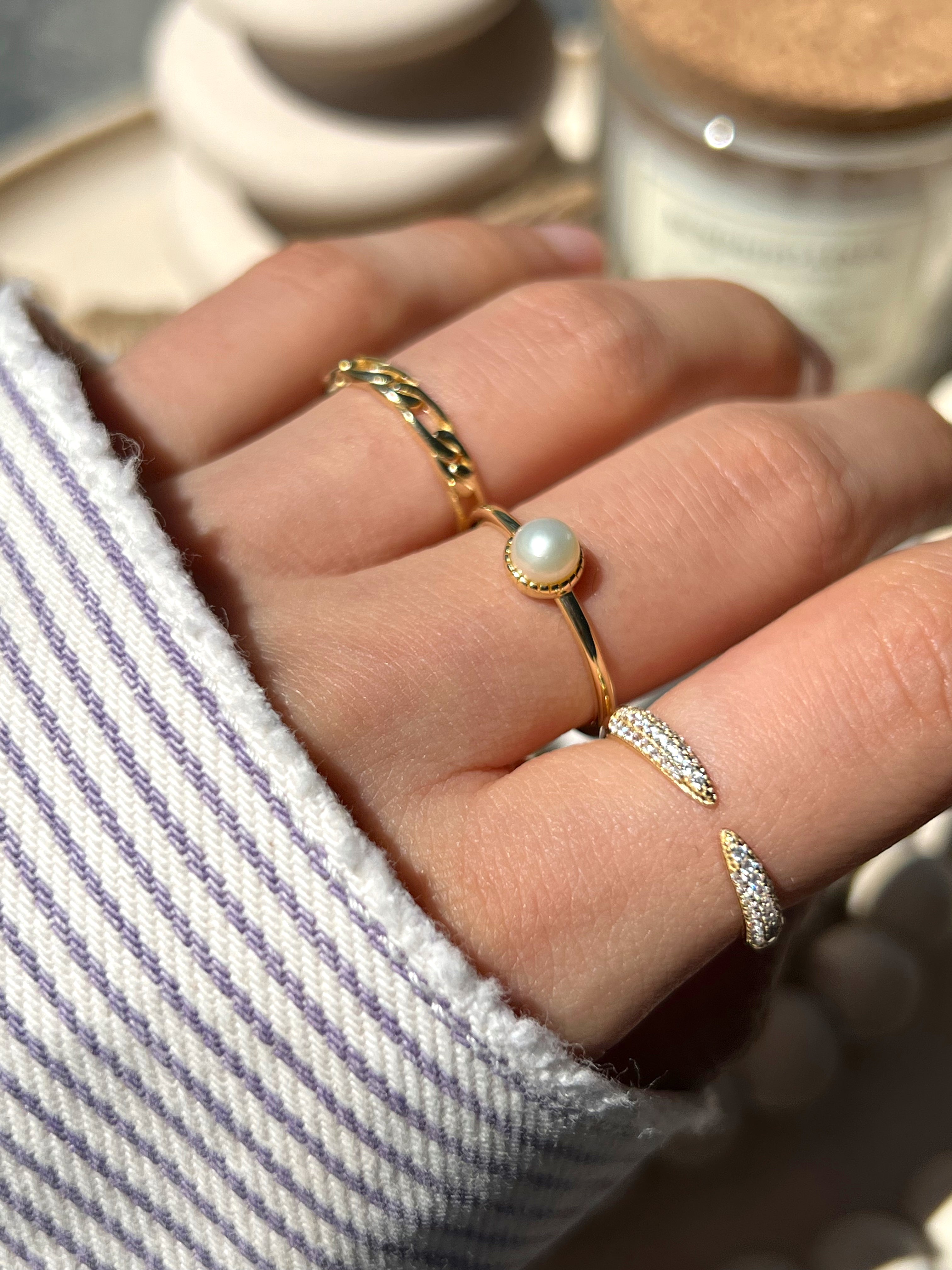Anillo de Thea