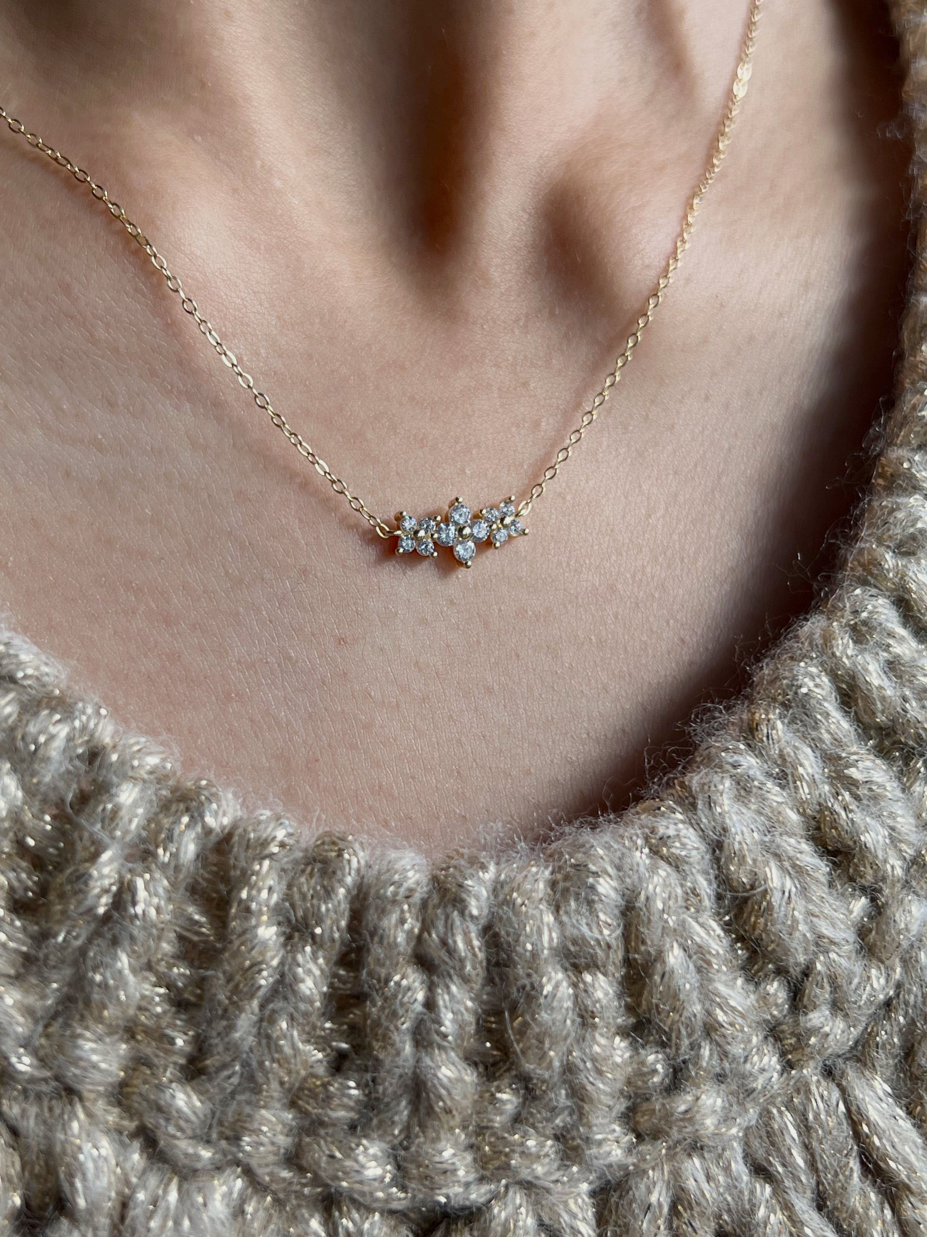 Collar Flora