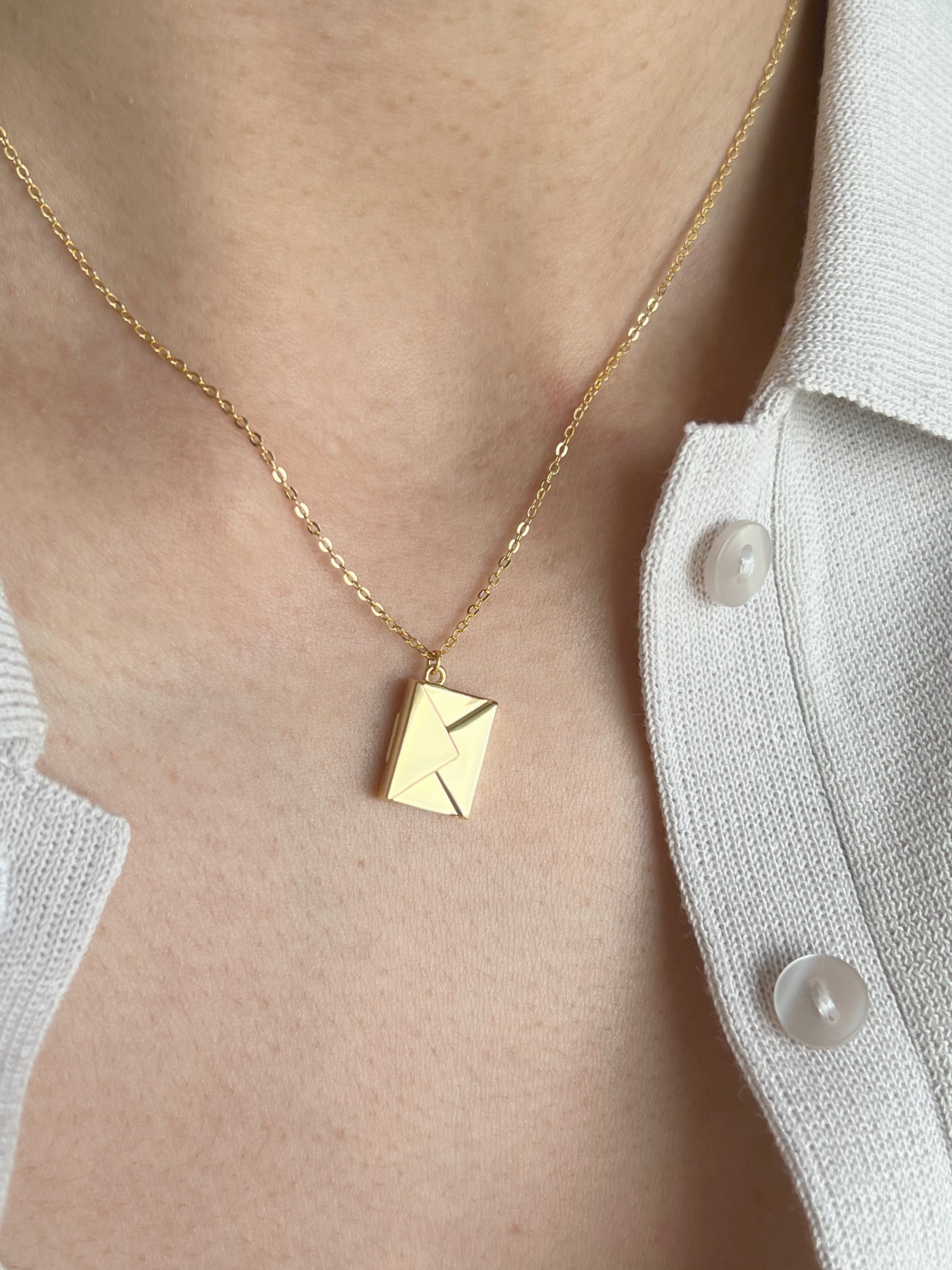Collar de sobre