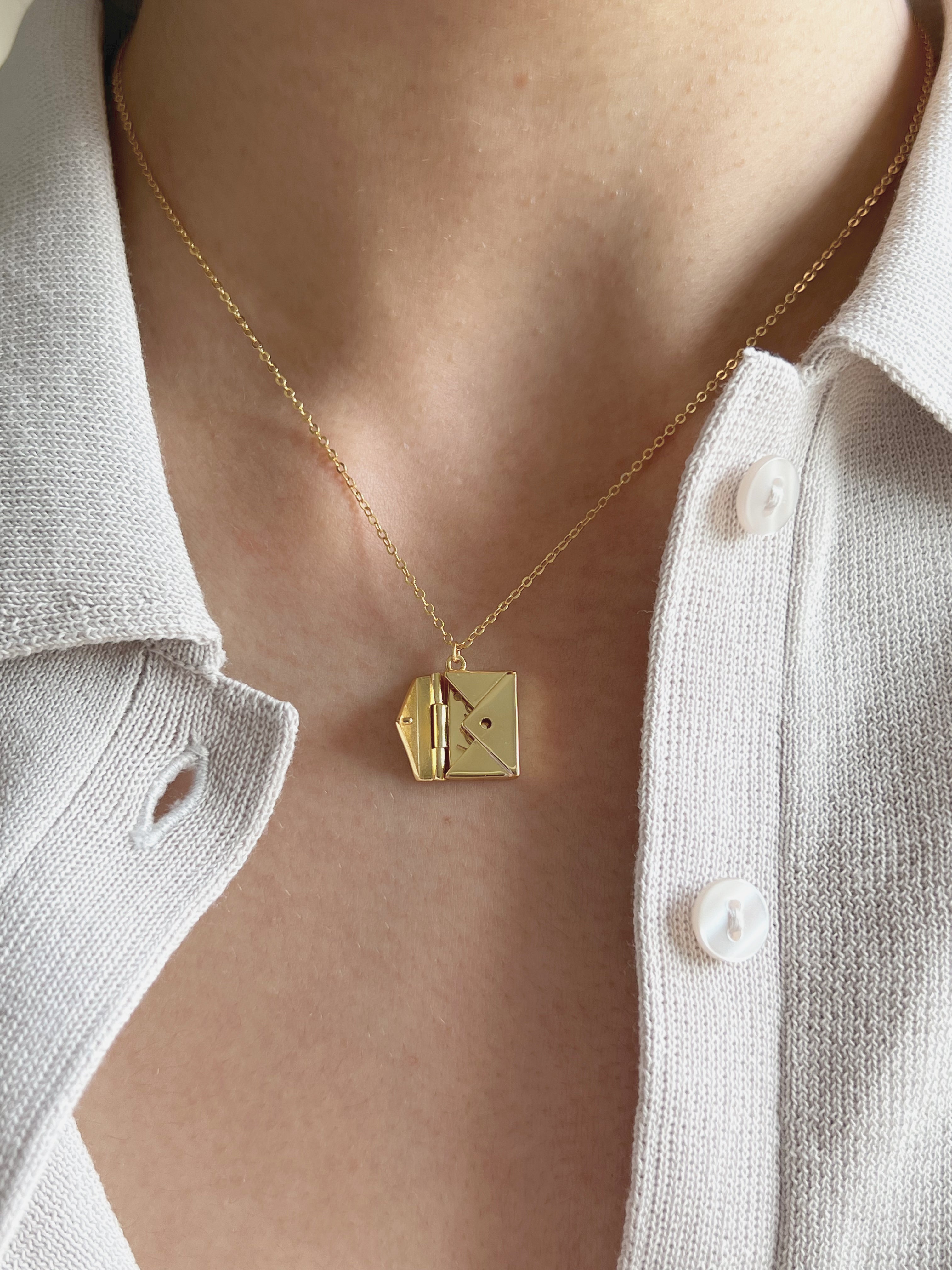 Collar de sobre