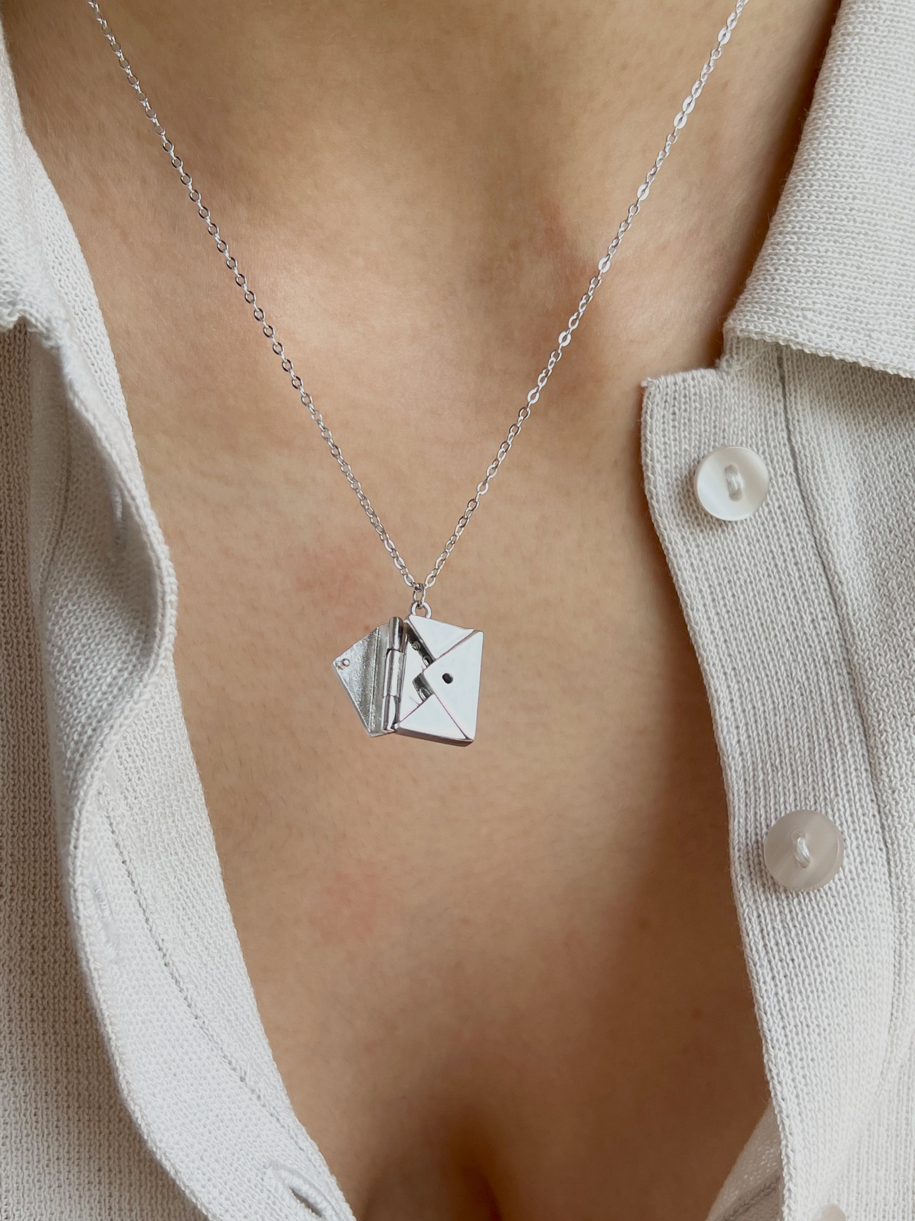 Collar de sobre
