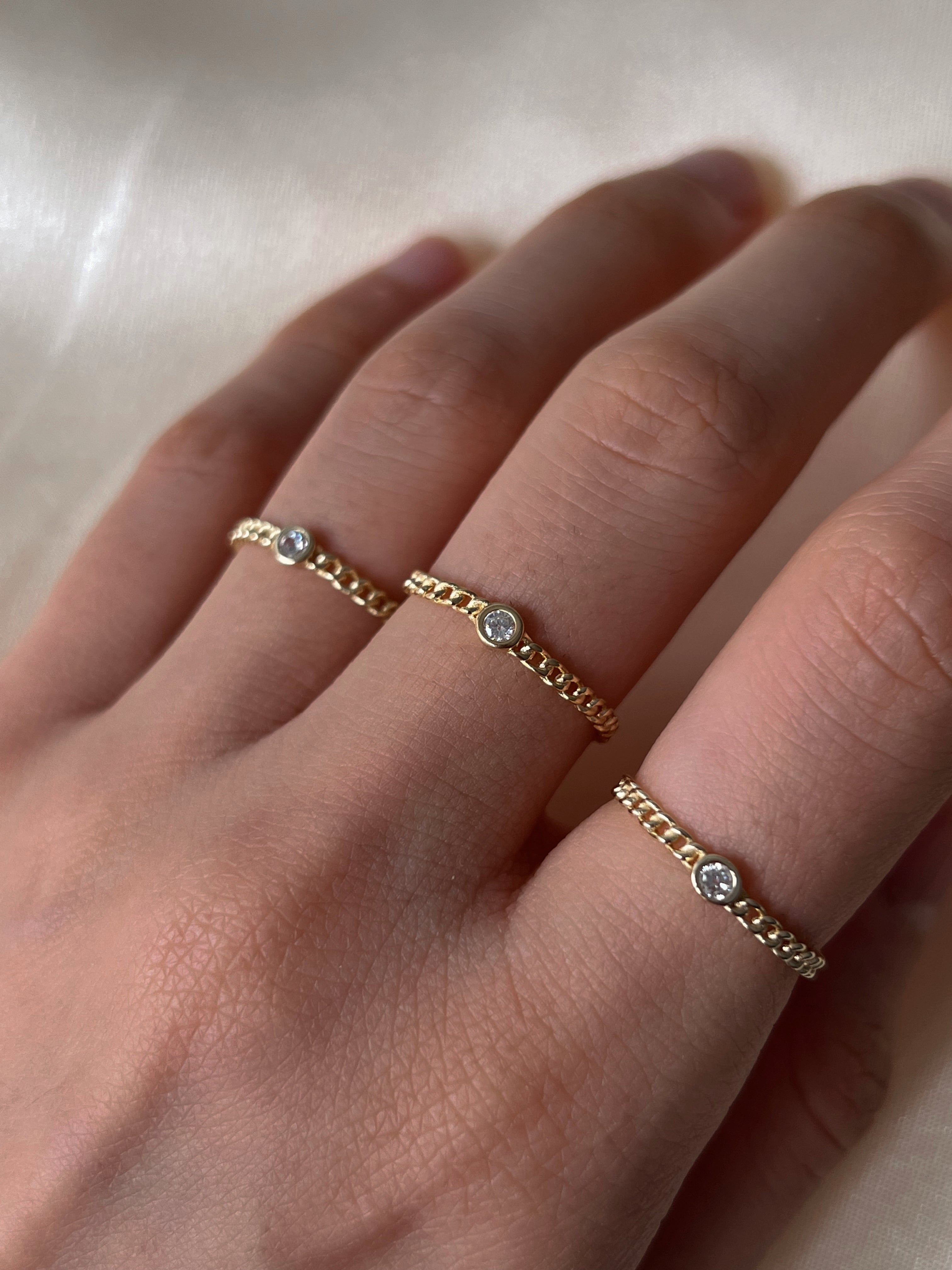 Anillo de cadena delicado