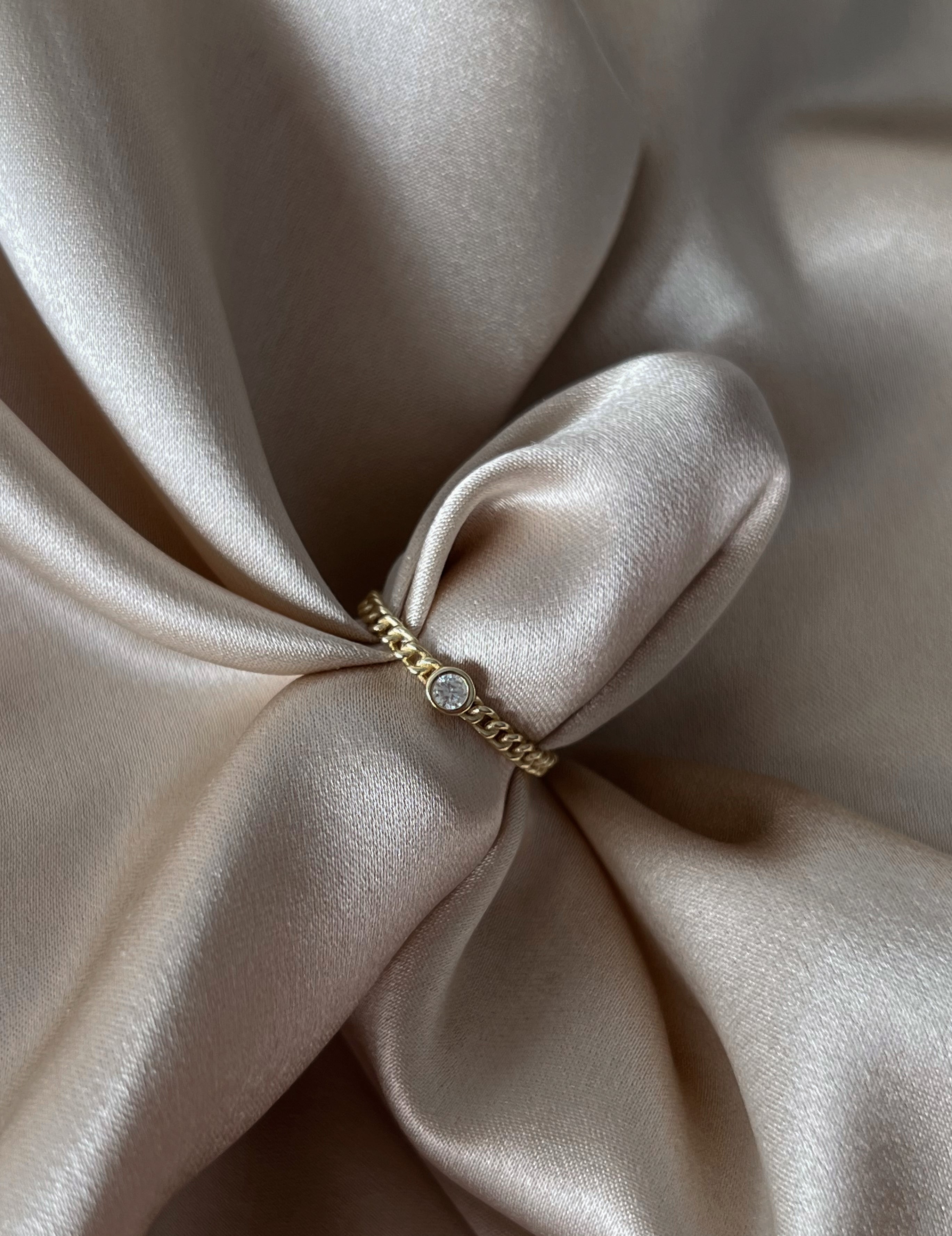 Anillo de cadena delicado