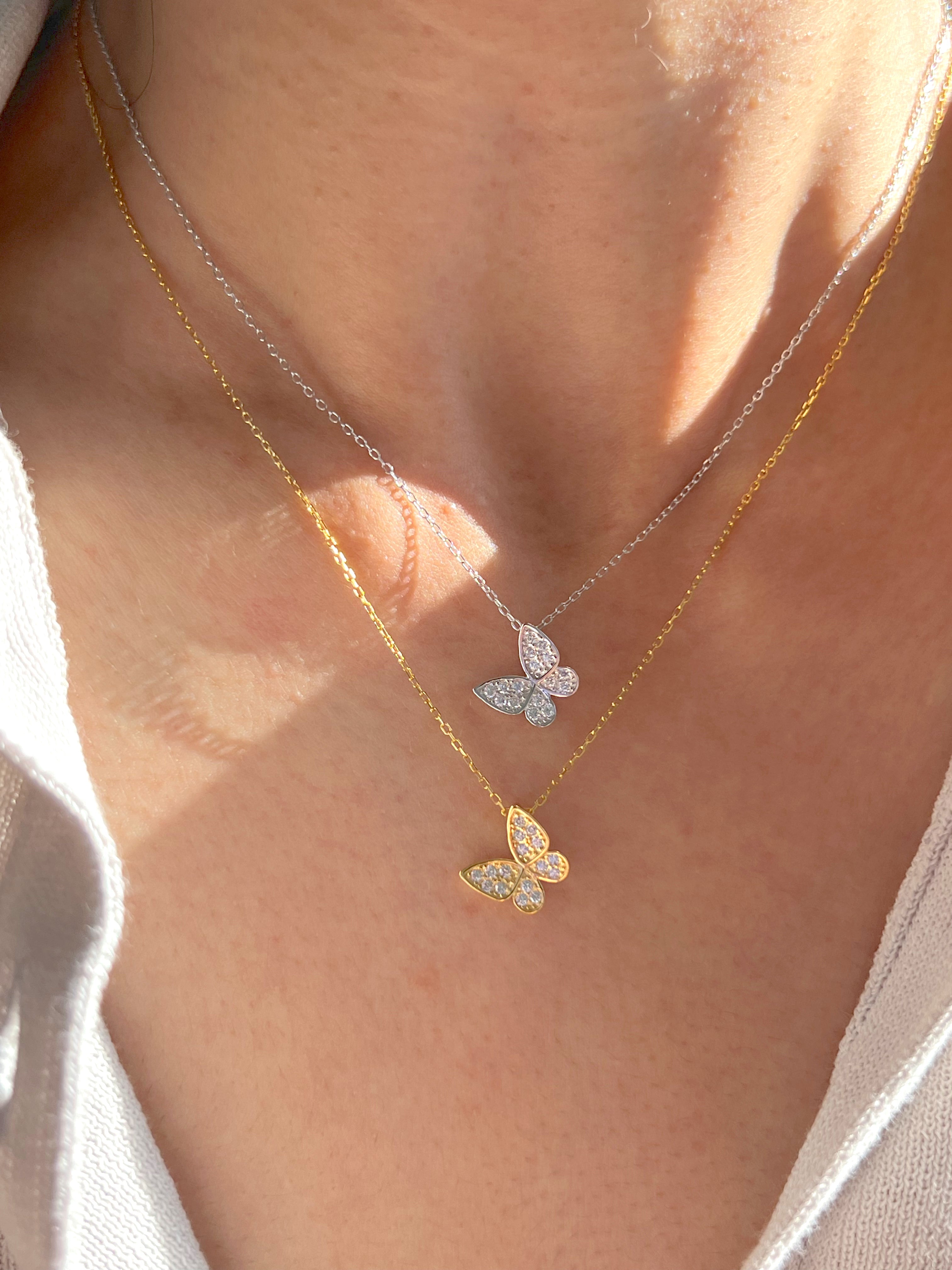Collar de mariposa
