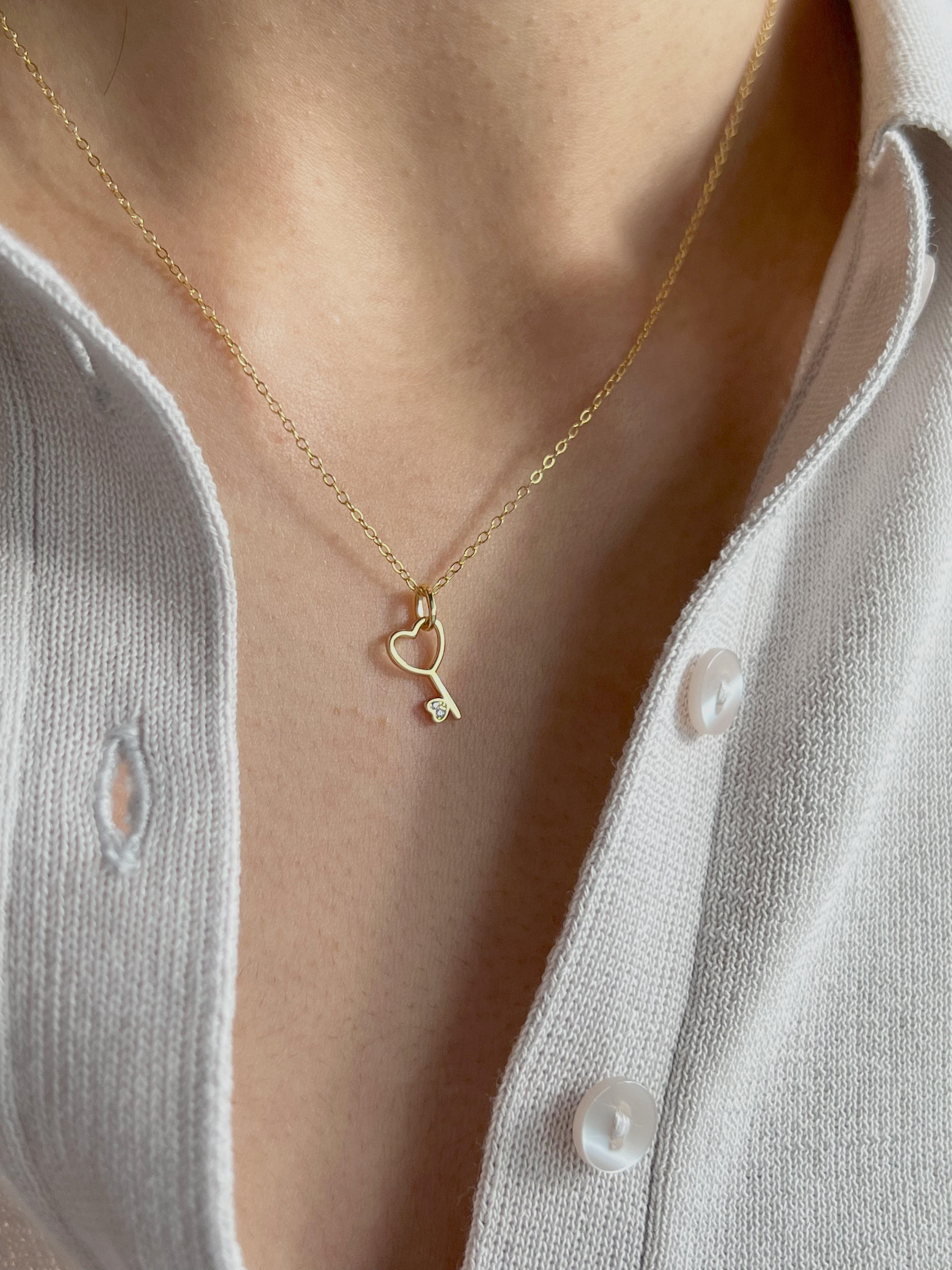 Collar con llave de corazón
