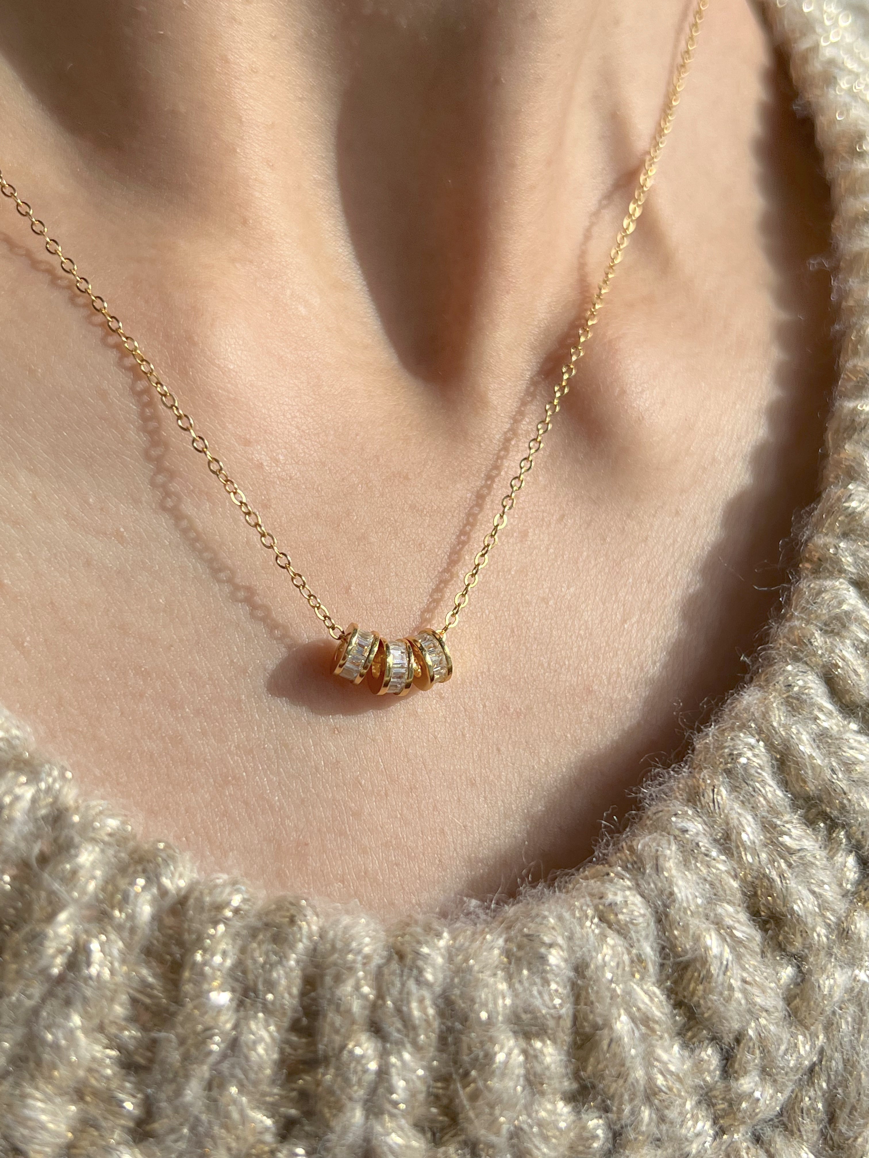 Collar de trío de diamantes