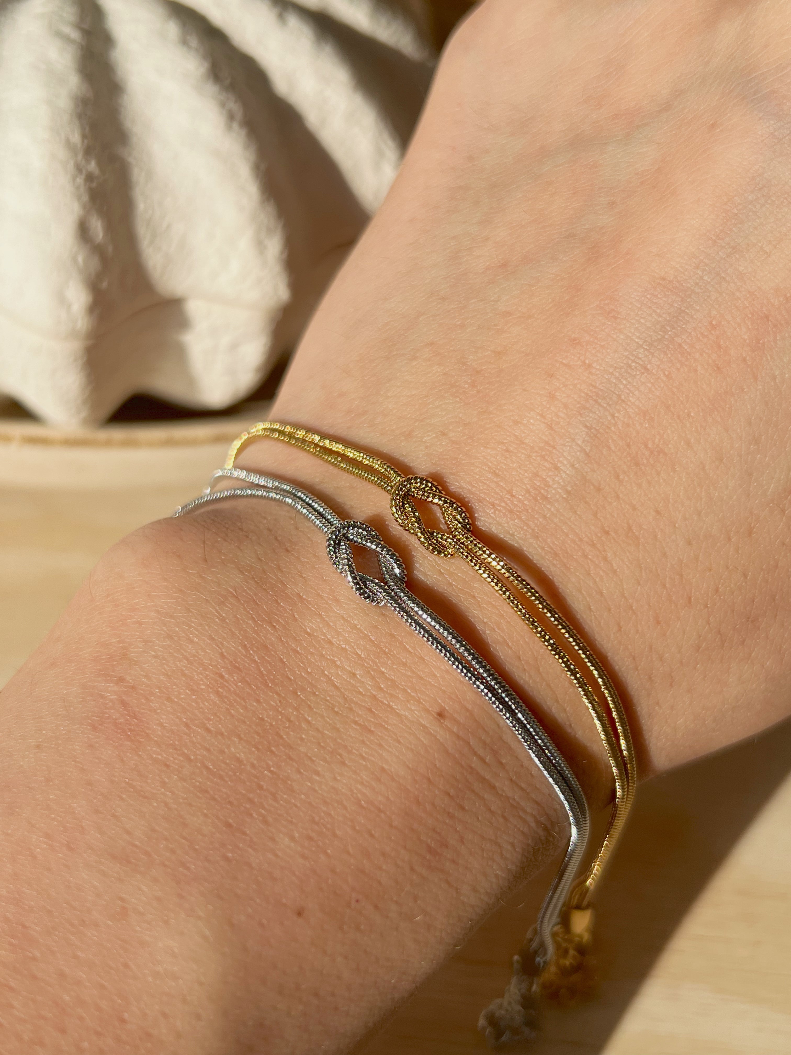 Conjunto de pulseras de nudo a juego