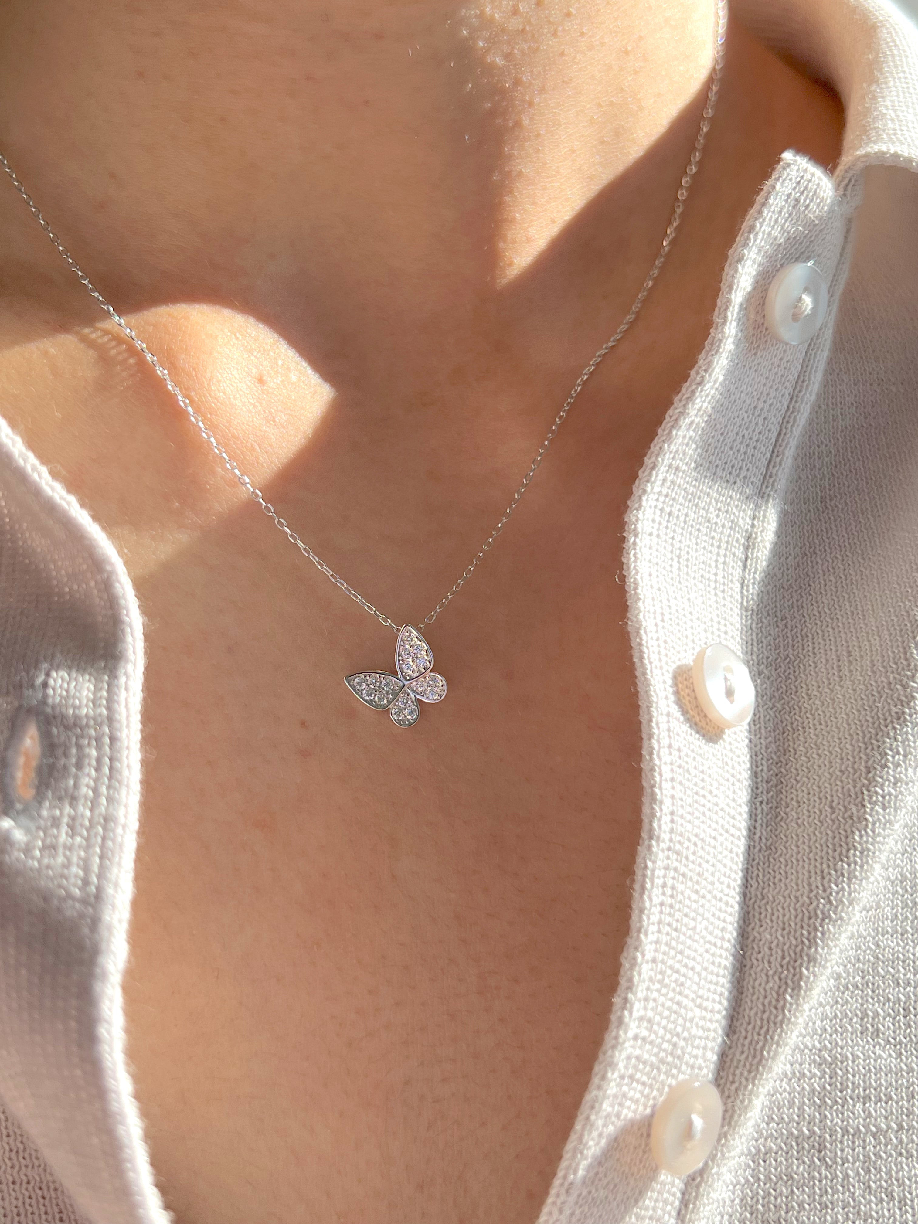 Collar de mariposa